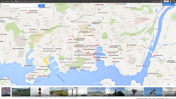 Searching for something displays most important results as big icons on the map, with the lesser results as small red dots. Your favourites receive a gold star icon.